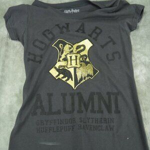 GUC Harry Potter Warner Bros French Tee Hogwarts Alumni Size L (11/13) ‎ 8693